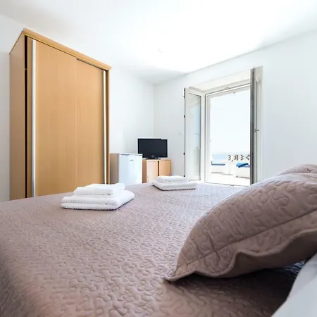 Riva Guest house