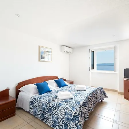 Riva 3*